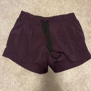 Lululemon size 6 shorts